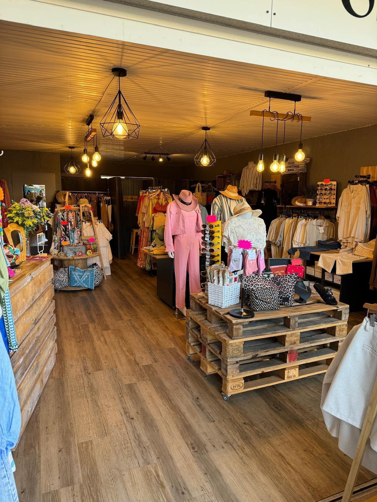 Fonds de commerce à vendre à Carcan