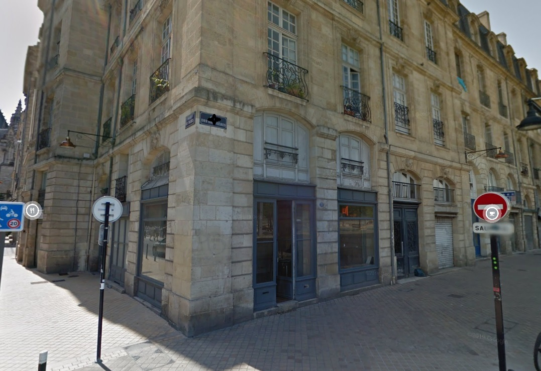 Local commercial à louer 82 m2 en plein centre de Bordeaux
